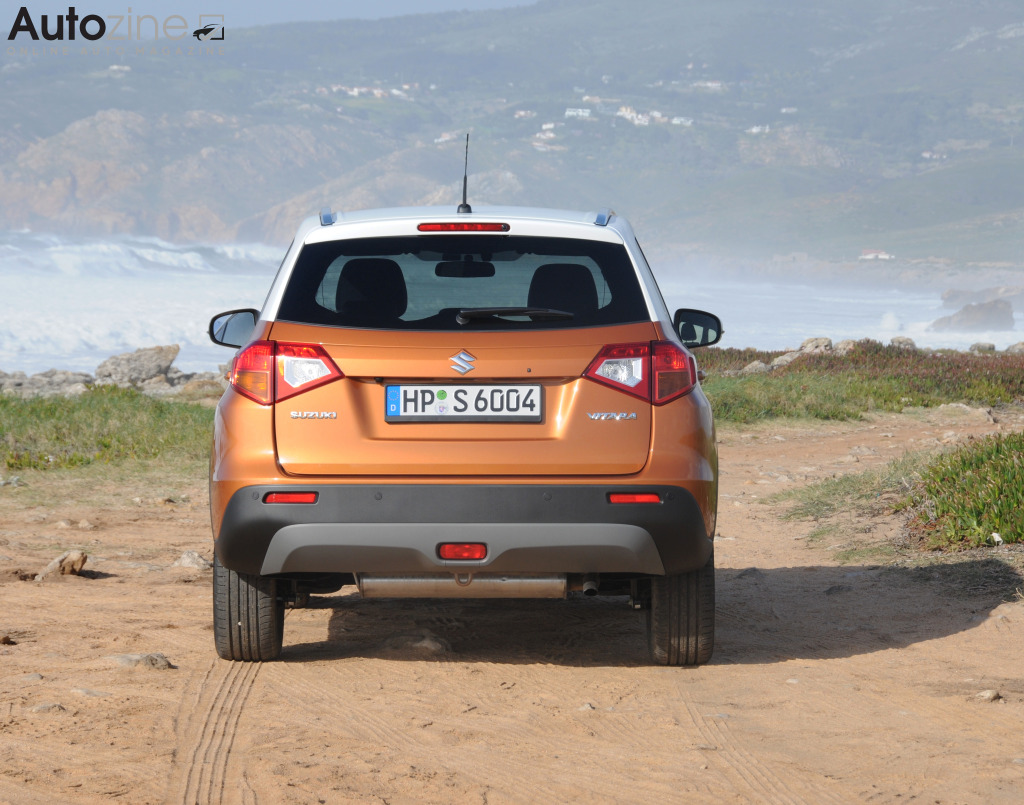 Suzuki Vitara (Recht achter)