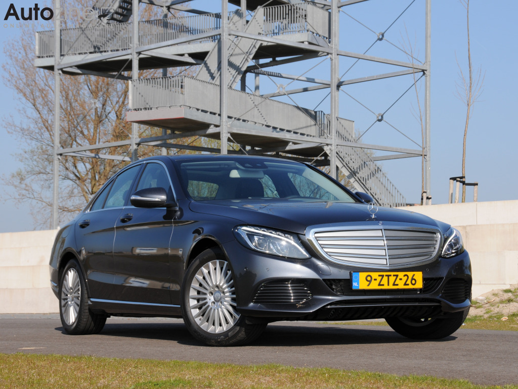 Mercedes-Benz C350e (Driekwart voor)
