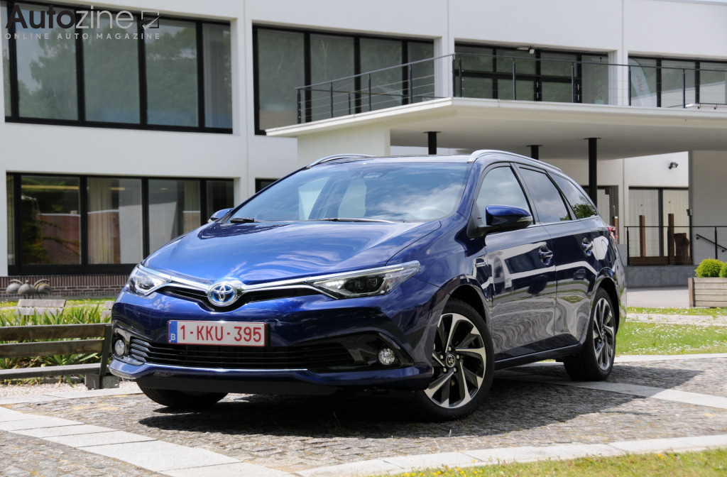 Toyota Auris TS (Driekwart voor)