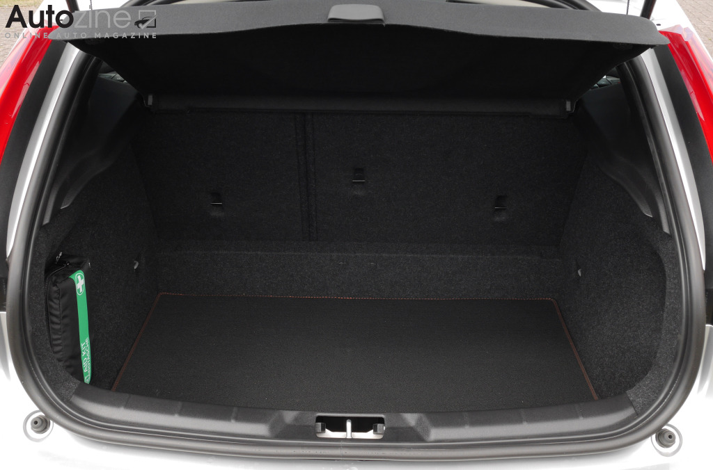 Volvo V40 D2 (Bagageruimte)