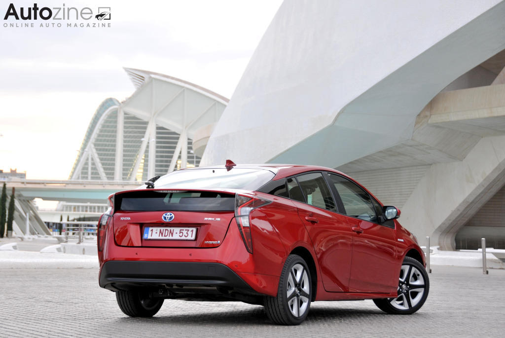 Toyota Prius (2016 - 2023) (Driekwart achter)