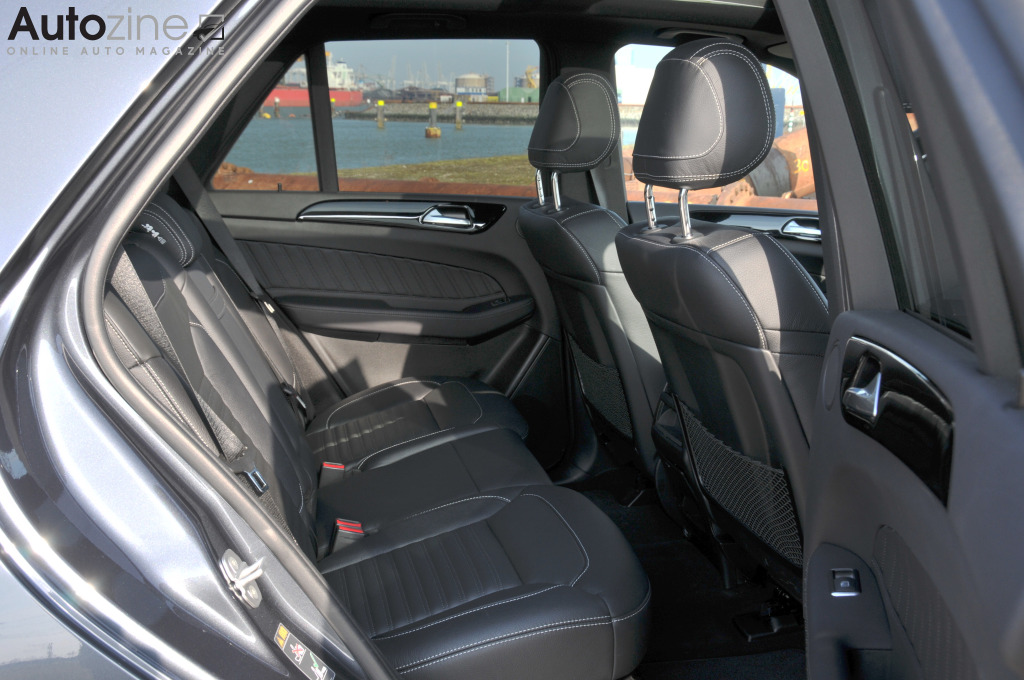 Mercedes-Benz GLE (2015 - 2018) (Achterin)