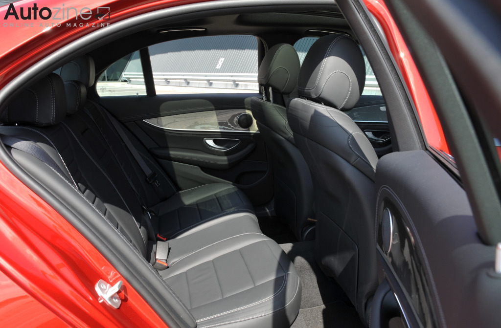 Mercedes-Benz E-Klasse (2016 - 2023) (Achterin)