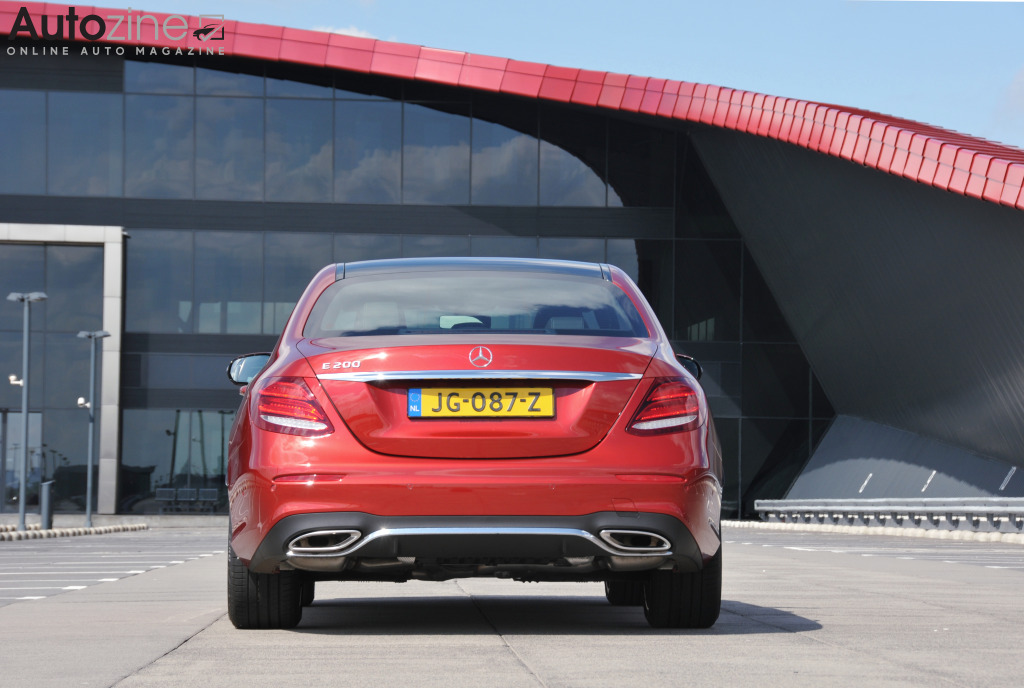 Mercedes-Benz E-Klasse (2016 - 2023) (Schuin achter)