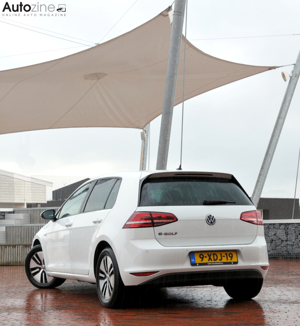 Volkswagen e-Golf (Driekwart achter hoog)