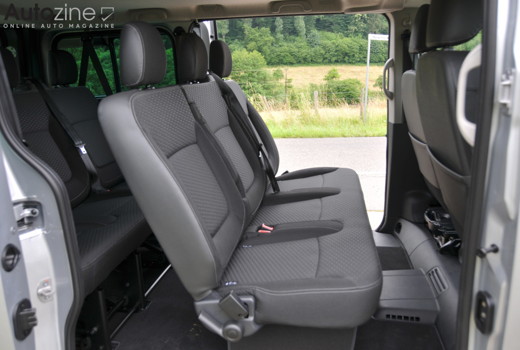 Opel Vivaro (2014 - 2019) (Achterin)