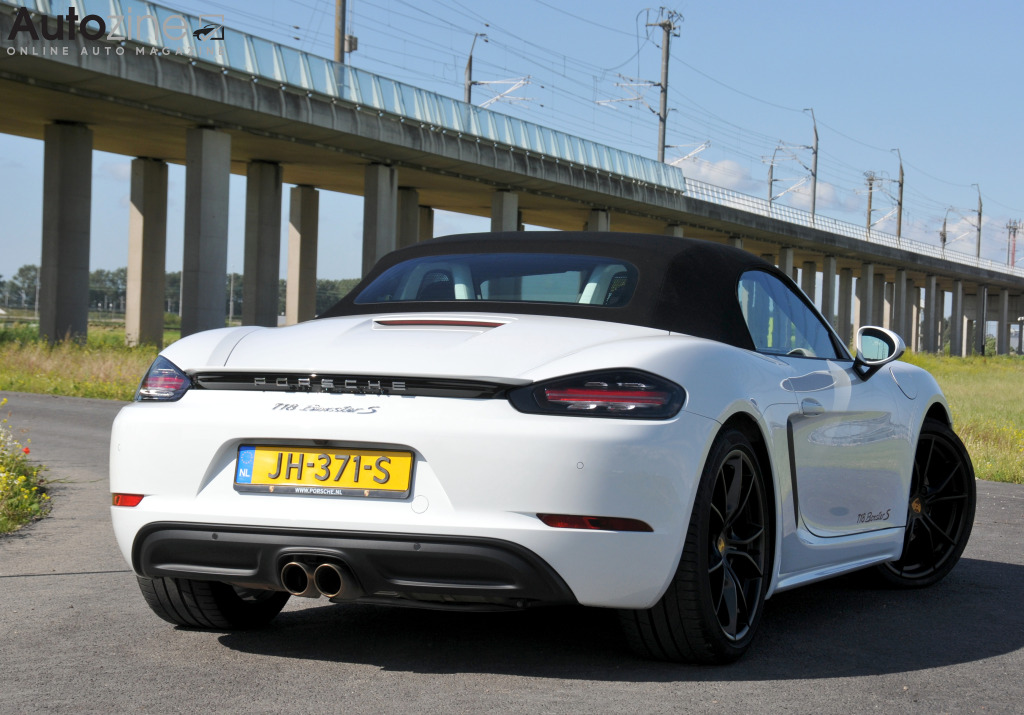 Porsche 718 Boxster (Driekwart achter)