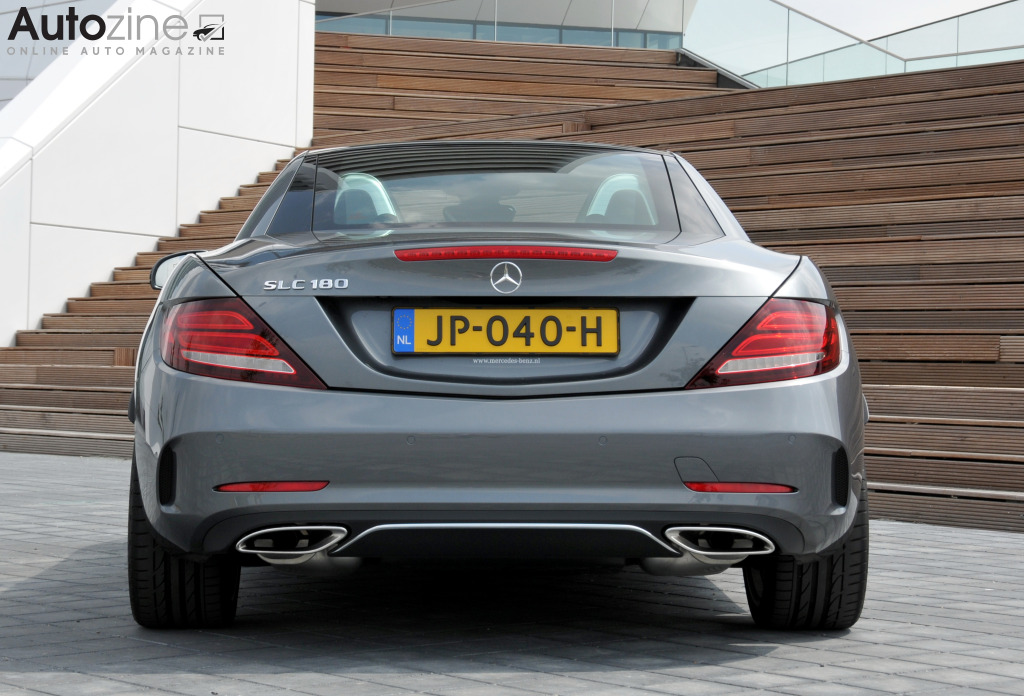 Mercedes-Benz SLC (Recht achter)