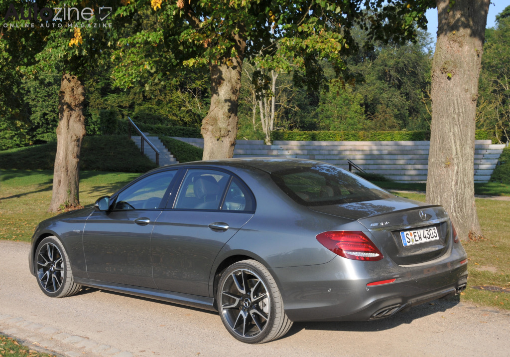 Mercedes-AMG E43 (Schuin achter)