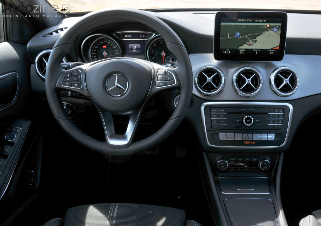 Mercedes-Benz GLA (2013 - 2019) (Interieur)