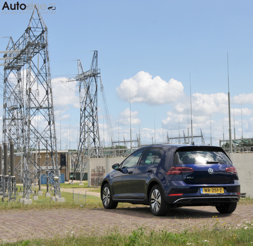 Volkswagen e-Golf (Schuin achter)