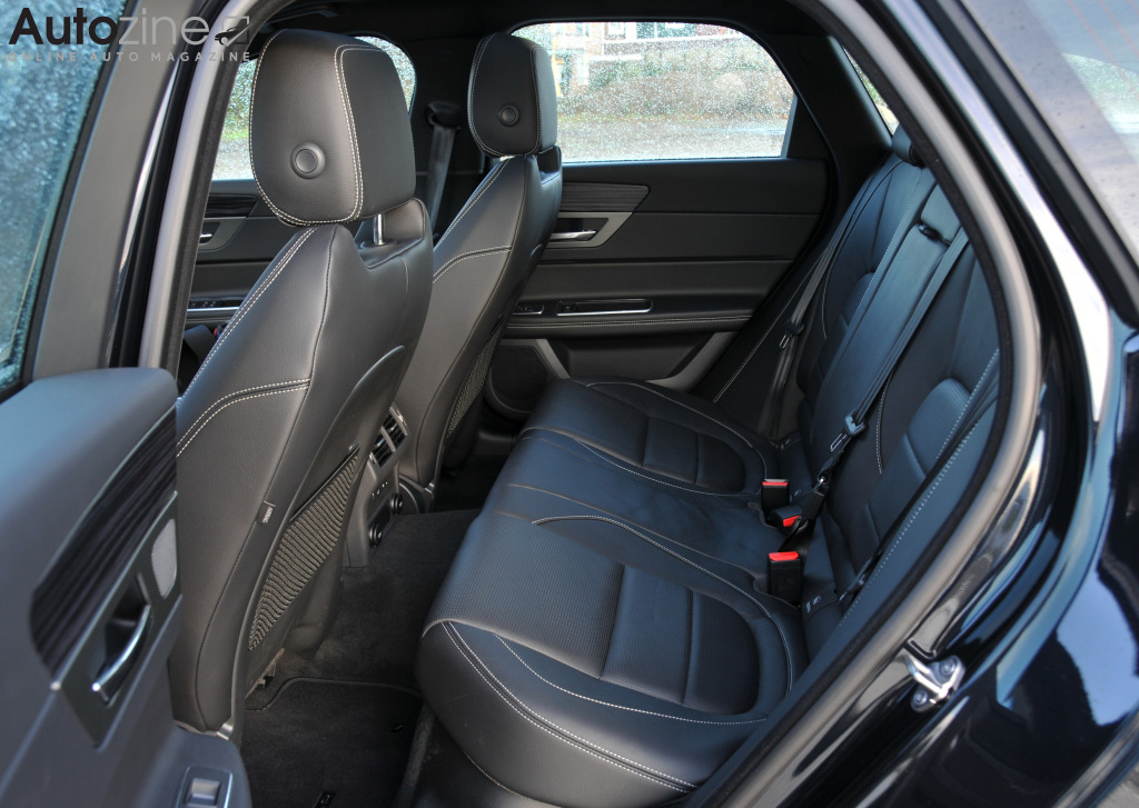 Jaguar XF Sportbrake (Achterin)