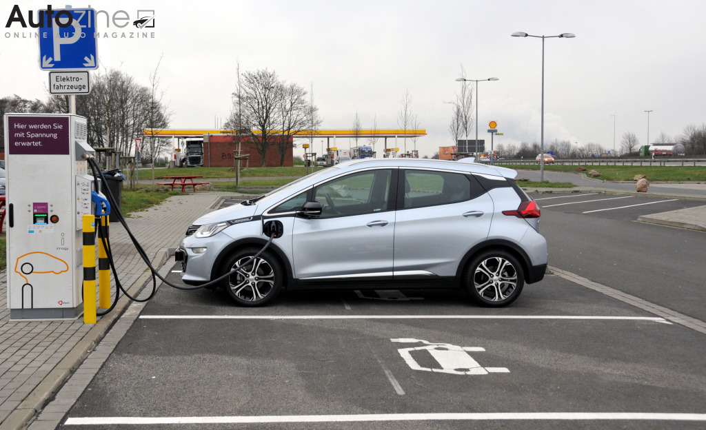 Handleiding voor elektrisch laden in het buitenland (Snelladen in Duitsland)