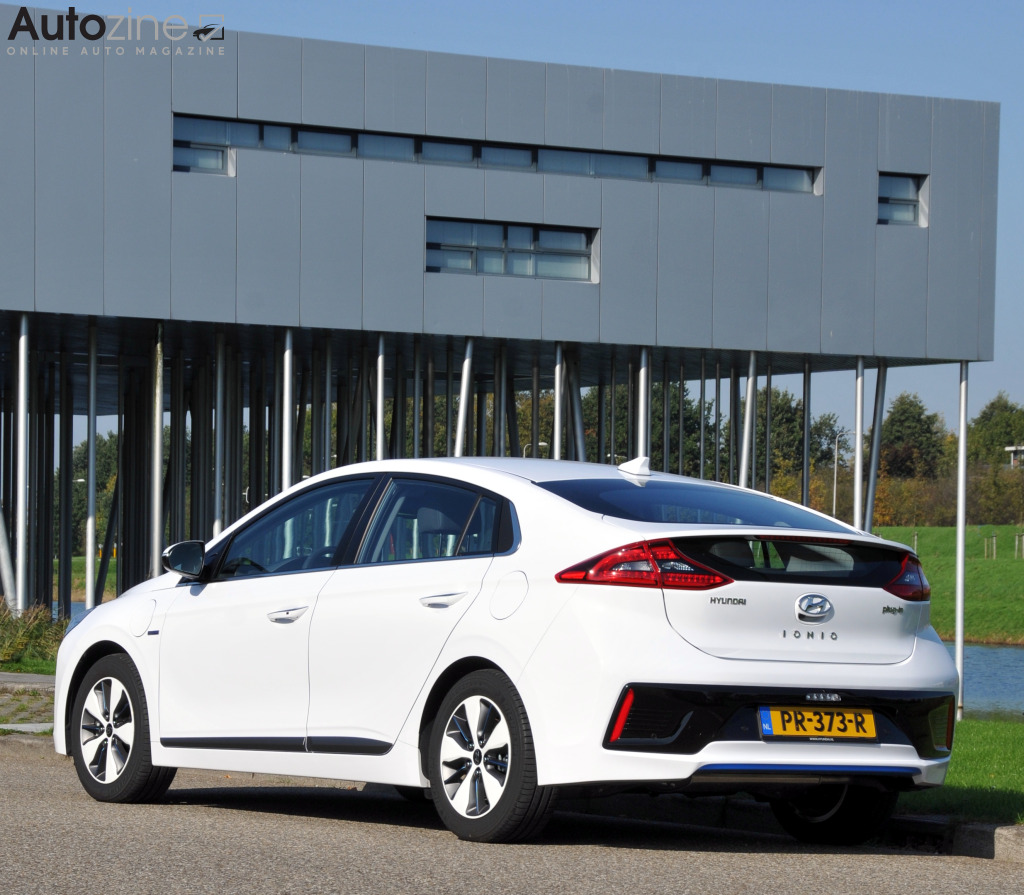 Hyundai IONIQ PHEV (Schuin achter)