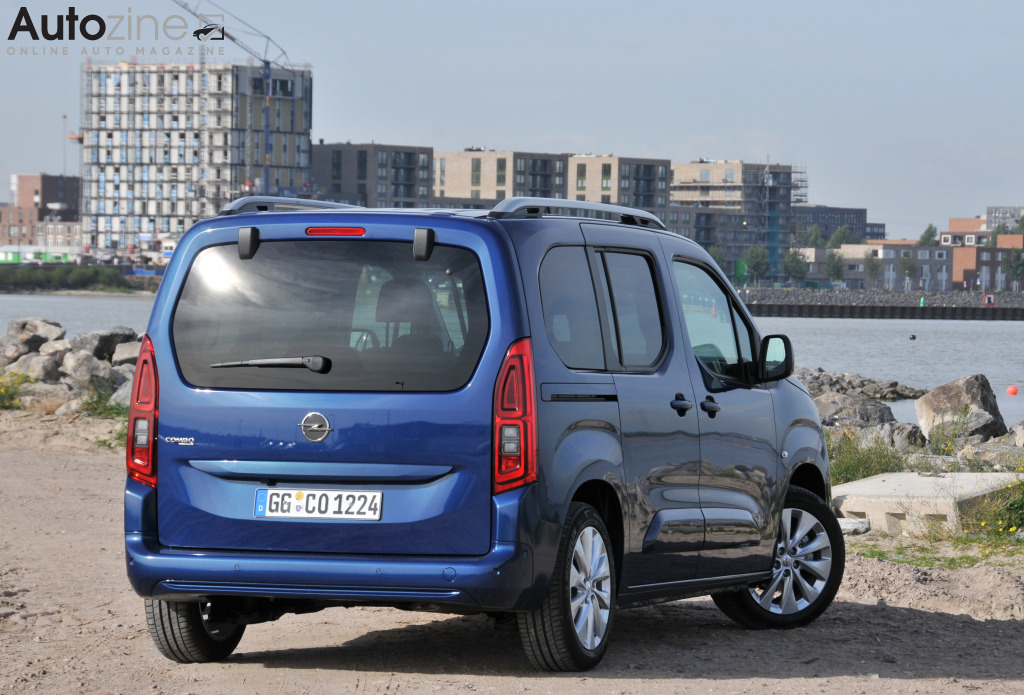 Opel Combo Tour (Driekwart achter)