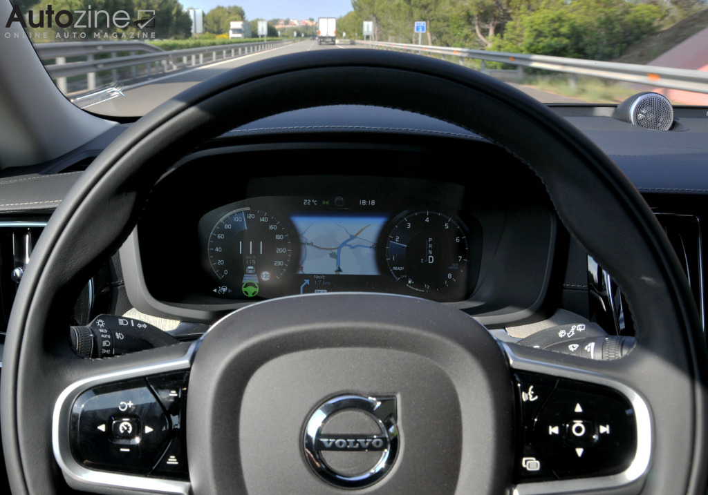 Volvo V60 (Pilot Assist)