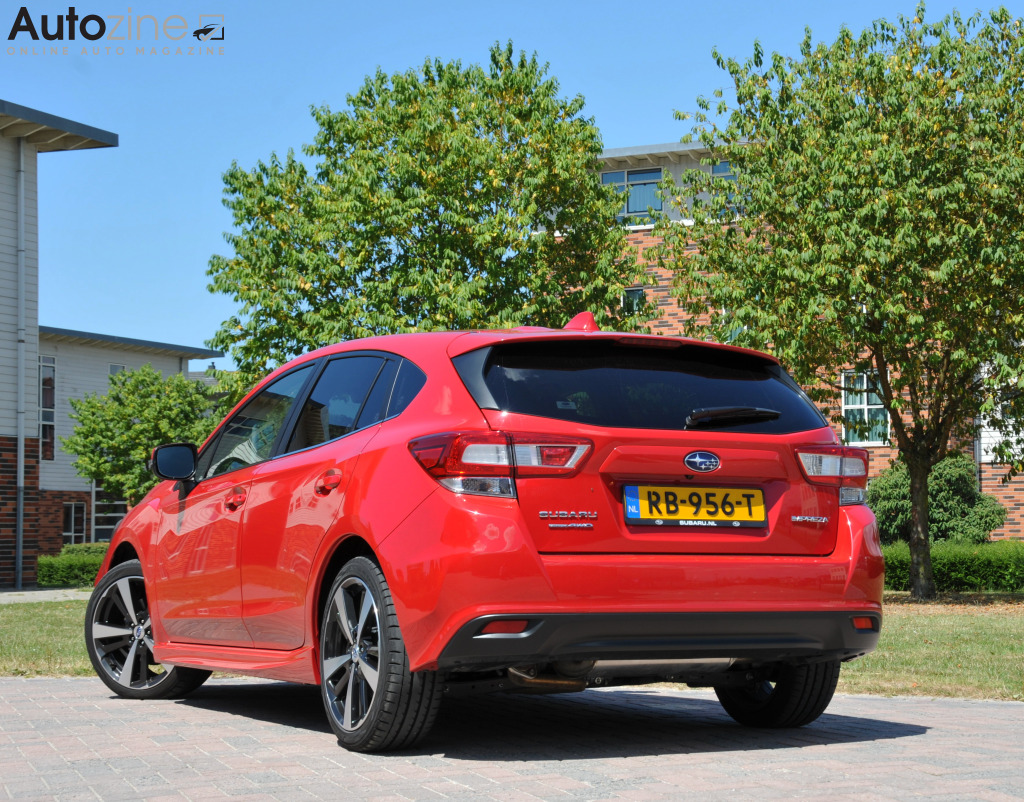 Subaru Impreza (Driekwart achter)