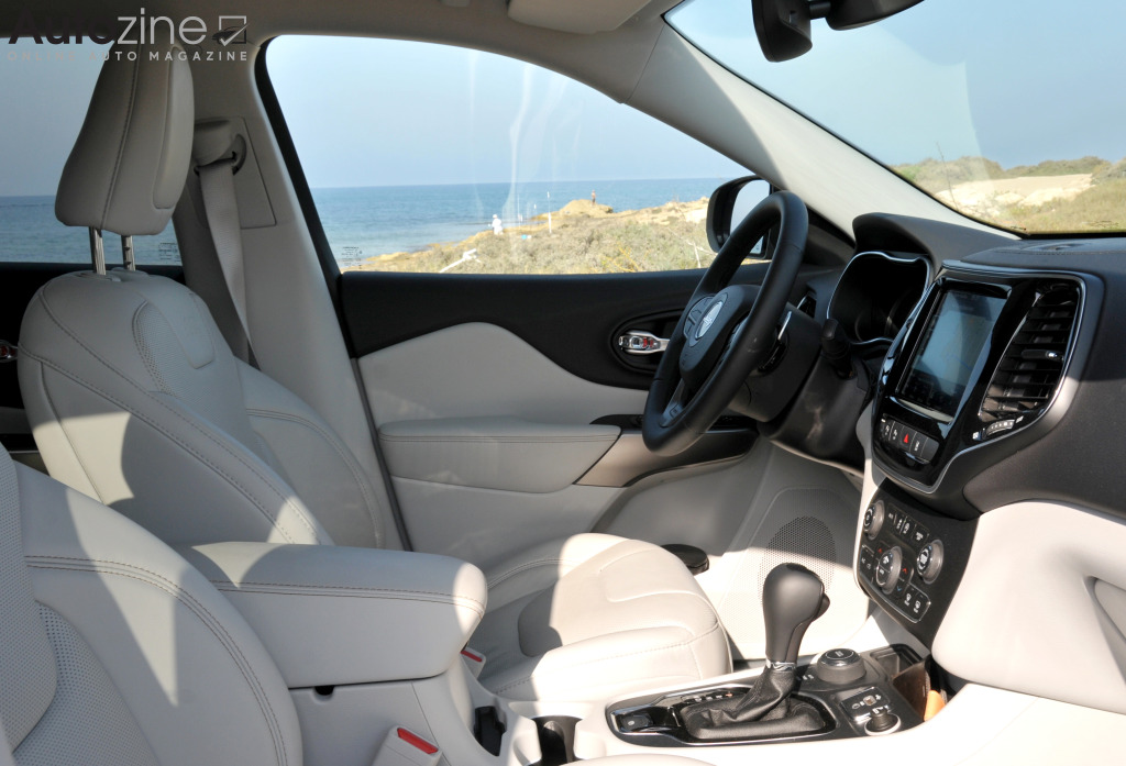 Jeep Cherokee (Interieur doorkijk)