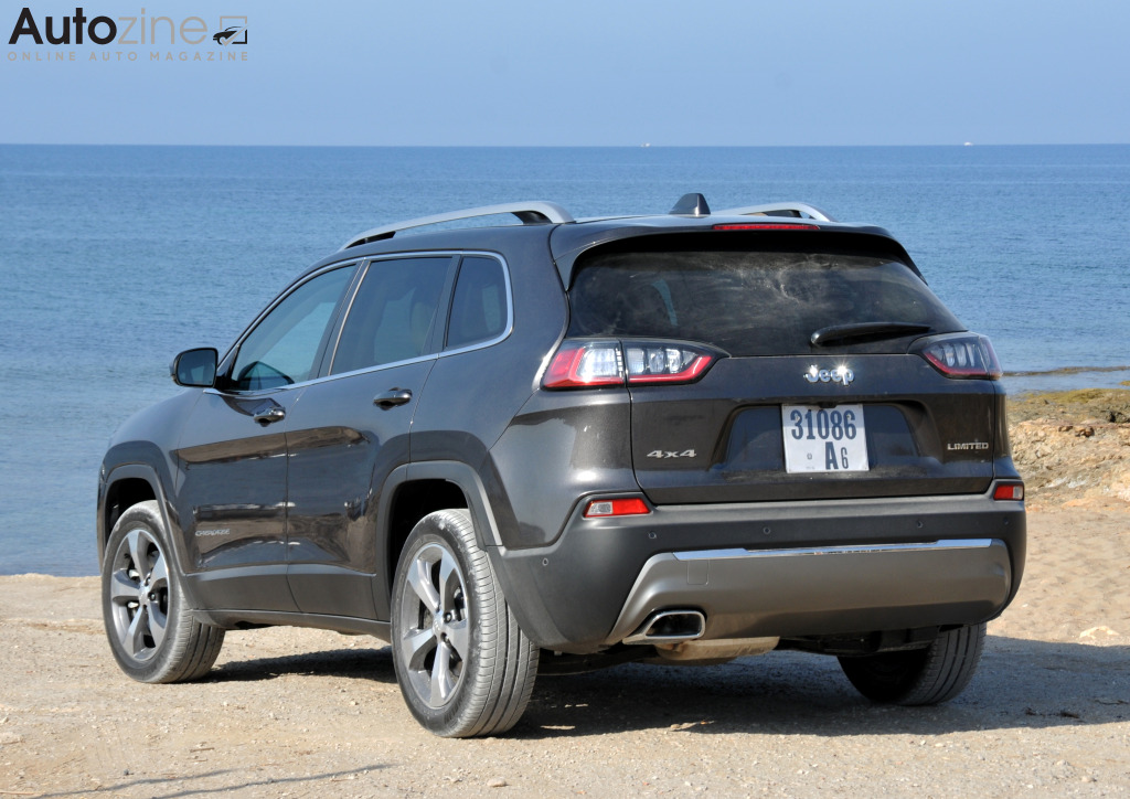 Jeep Cherokee (Driekwart achter)