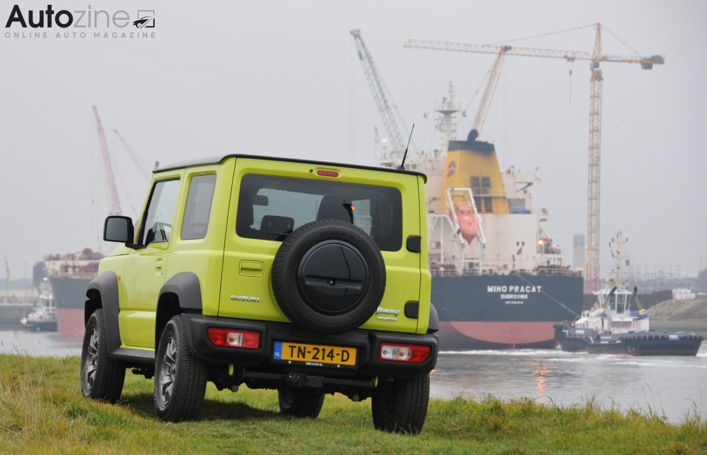 Suzuki Jimny (Schuin achter)