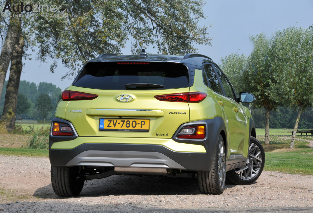 Hyundai Kona Hybrid (Driekwart achter)