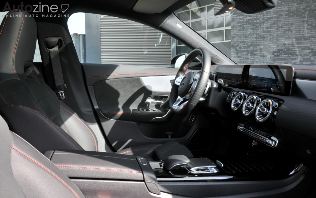 Mercedes-Benz CLA (2019 - 2025) (Interieur doorkijk)