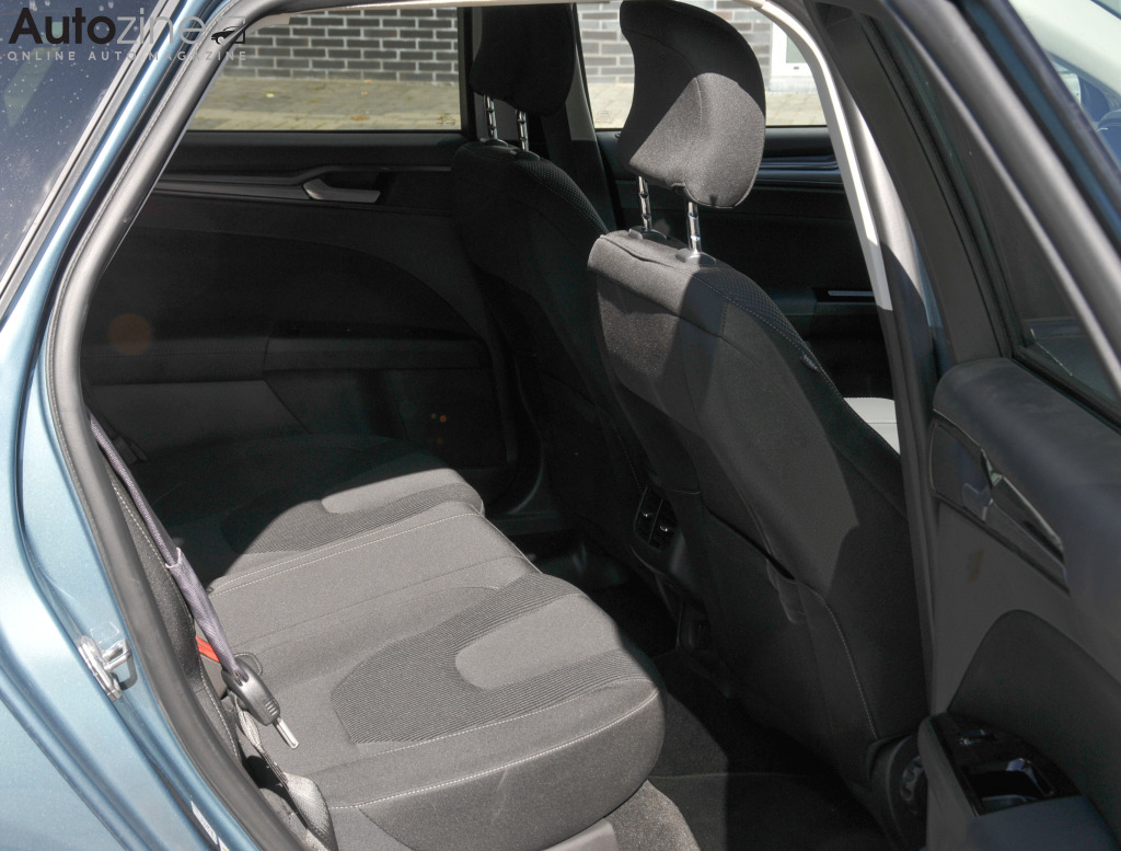 Ford Mondeo Wagon (Achterin)