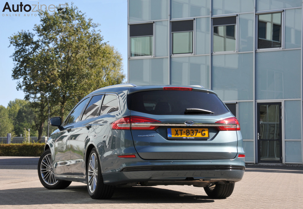 Ford Mondeo Wagon (Driekwart achter)