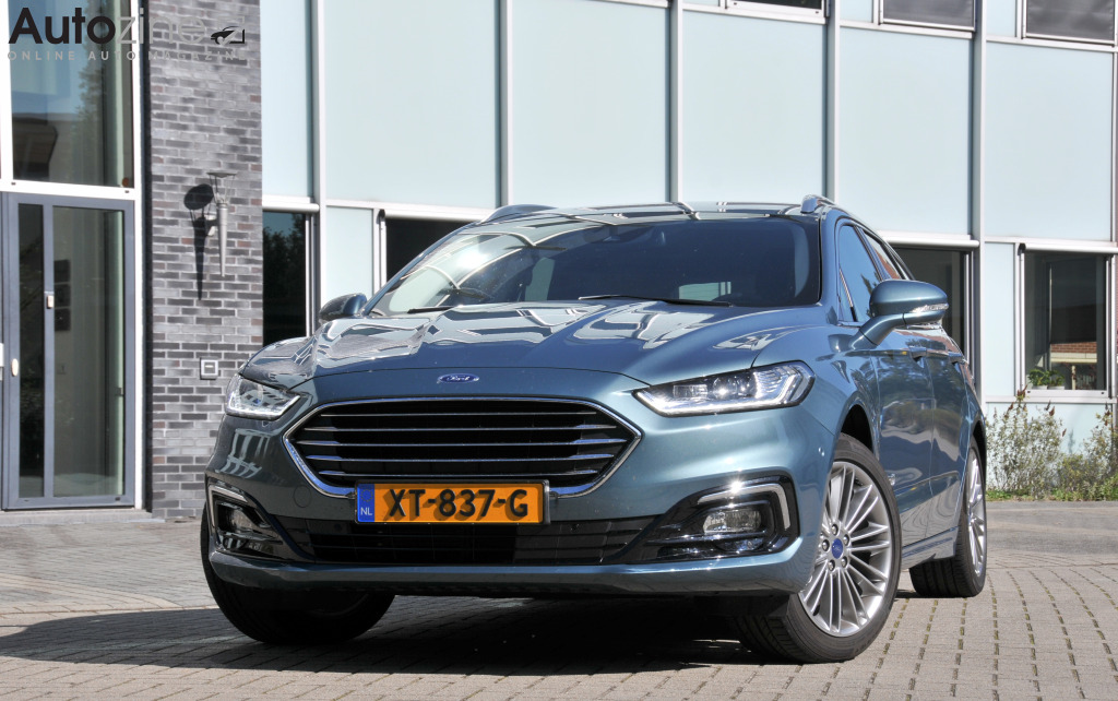 Ford Mondeo Wagon (Driekwart voor)