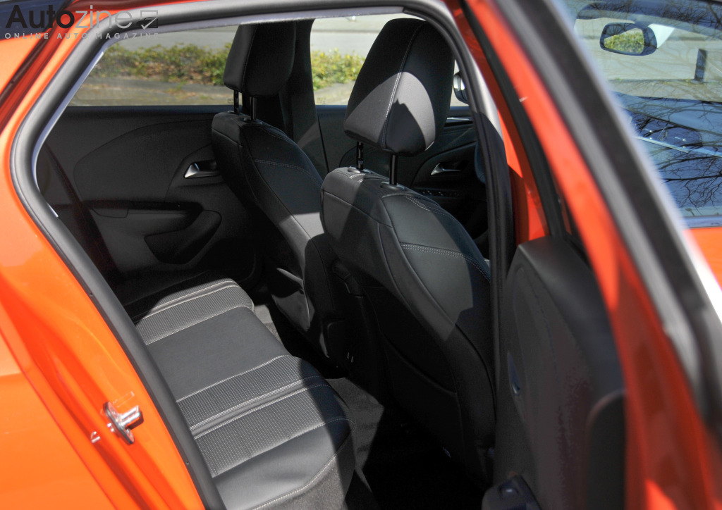 Opel Corsa-e (Achterin)