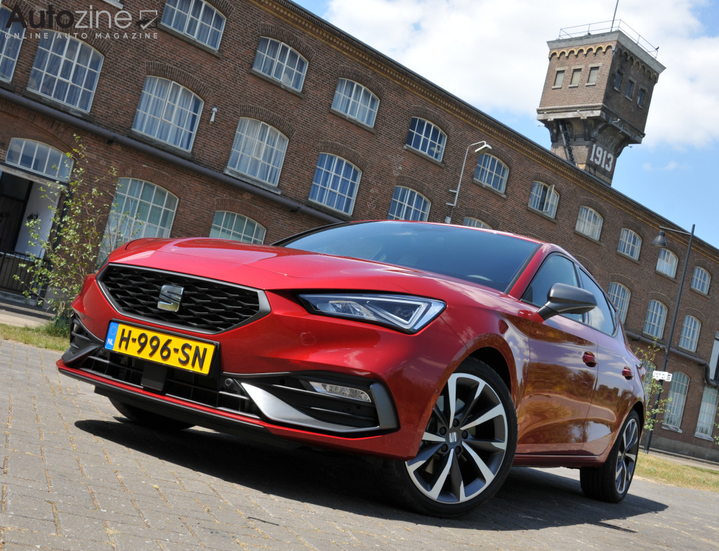 Seat Leon (Driekwart voor)