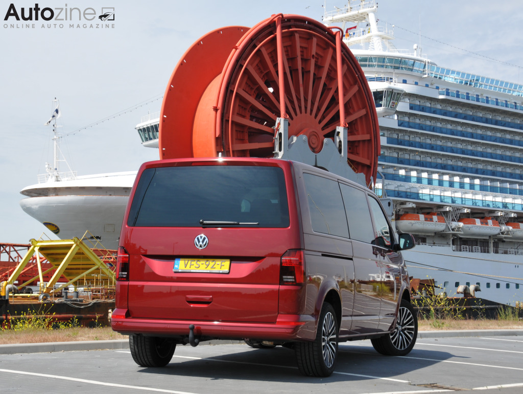 Volkswagen Transporter (2015 - 2024) (Driekwart achter)