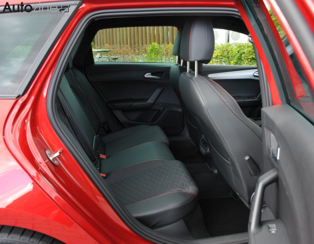 Seat Leon Sportstourer (Achterin)