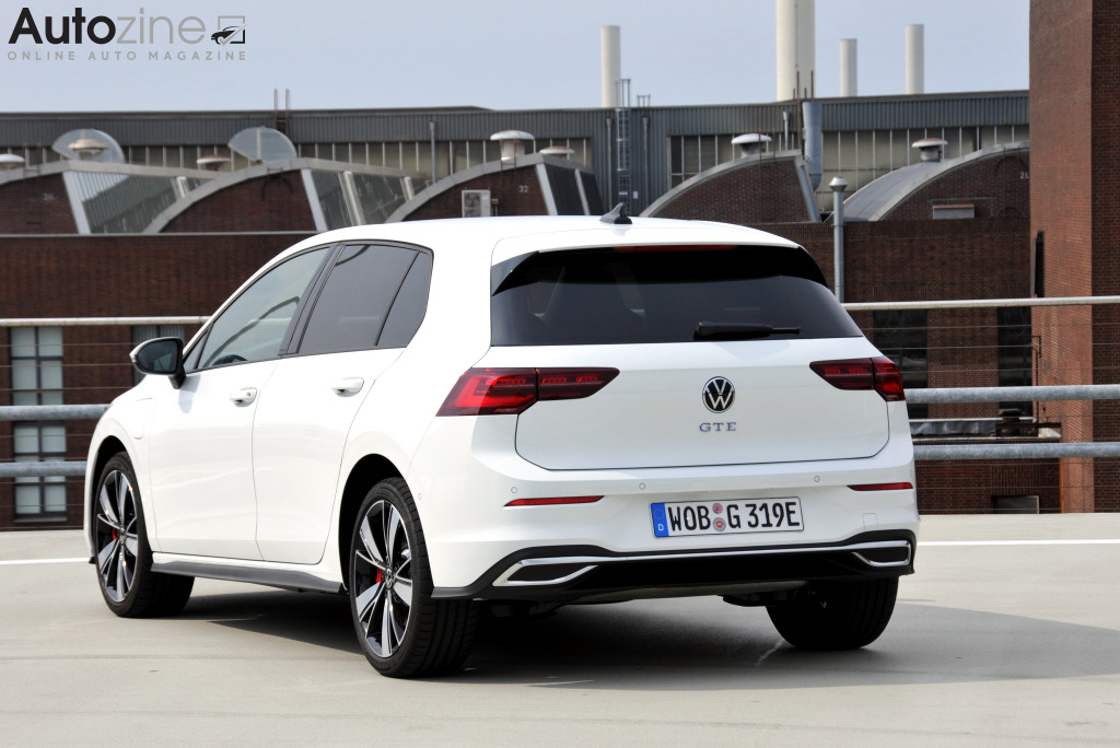 Volkswagen Golf eHybrid (Schuin achter)