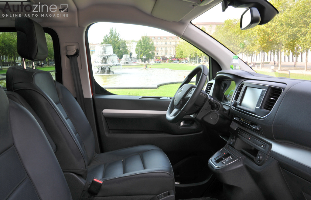 Opel Zafira-e Life (Interieur doorkijk)