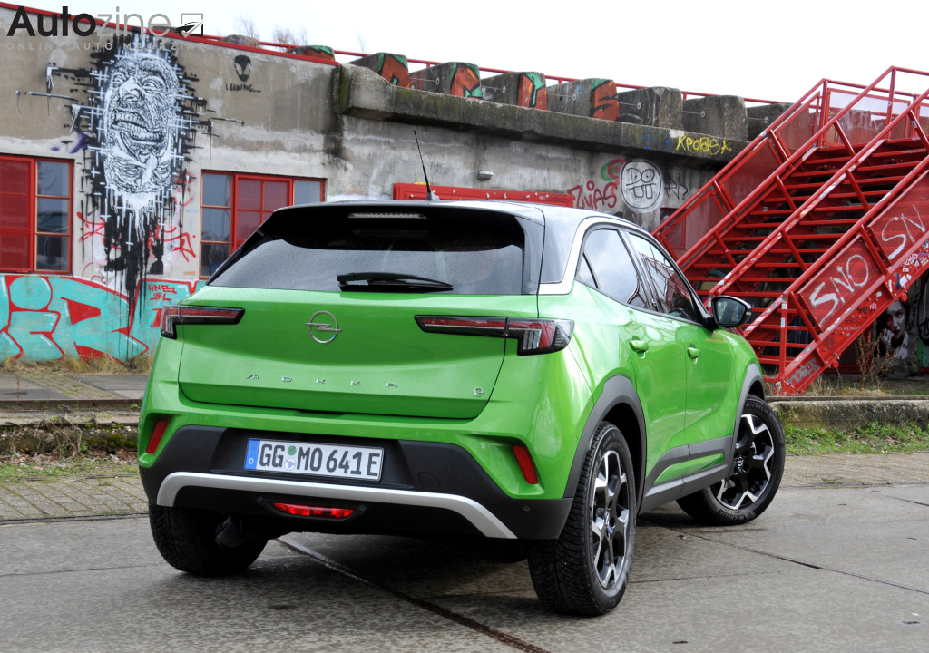 Opel Mokka-e (Schuin achter)