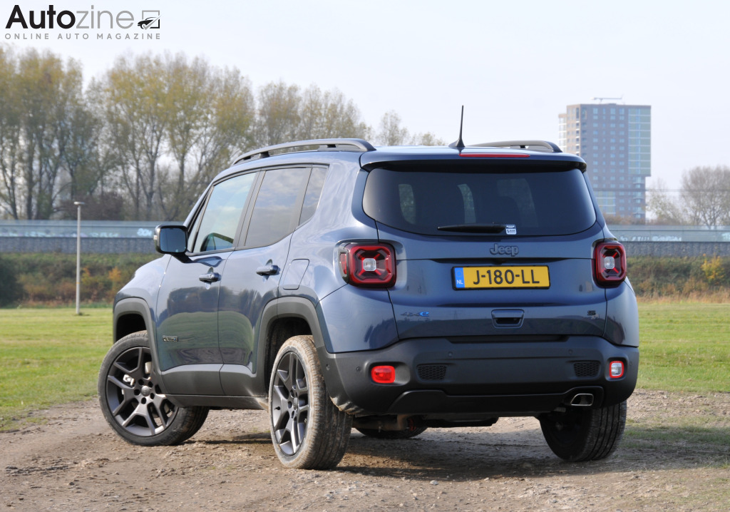 Jeep Renegade 4Xe (Driekwart achter)