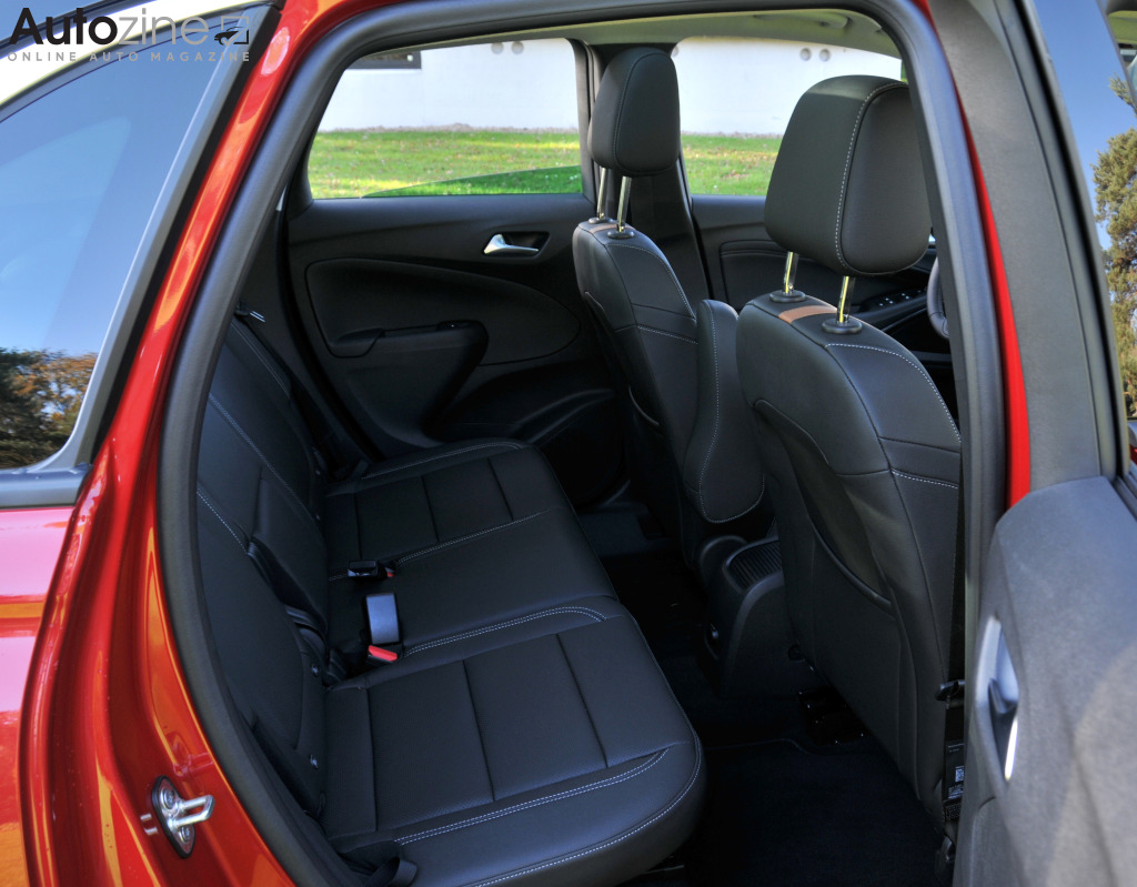 Opel Crossland (Achterin)