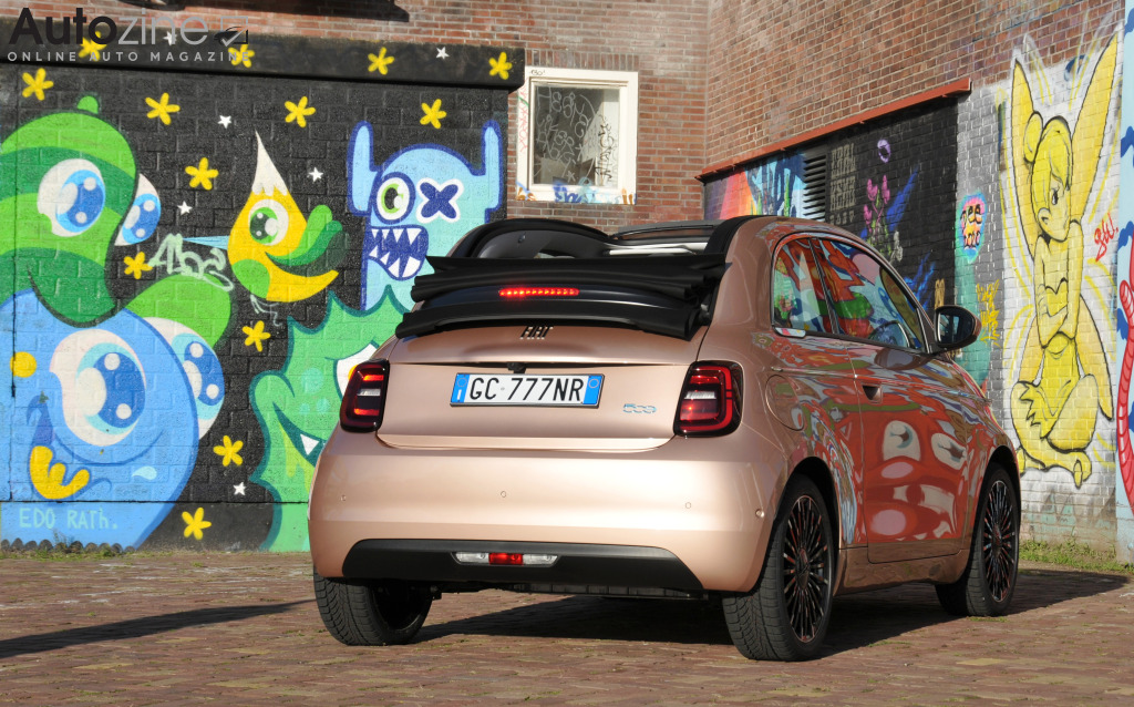 Fiat 500 Electric (Schuin achter)