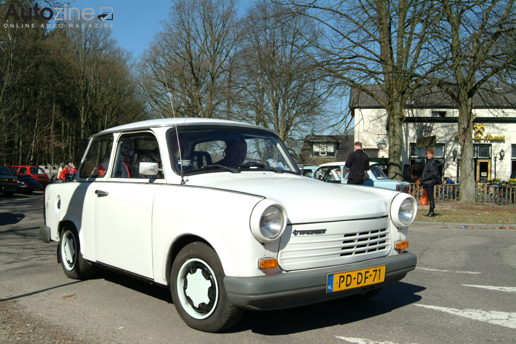 Toertocht Trabant-club (De moderne Trabant uit de jaren '80)