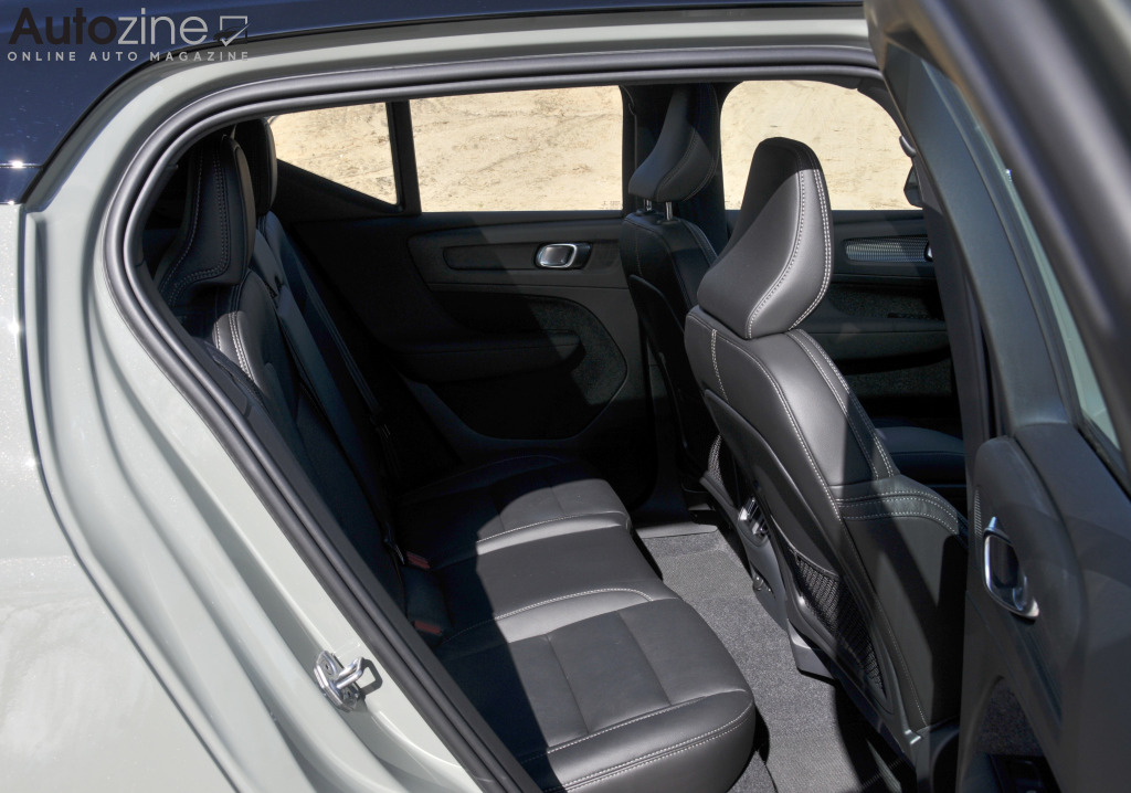 Volvo XC40 Recharge (Achterin)