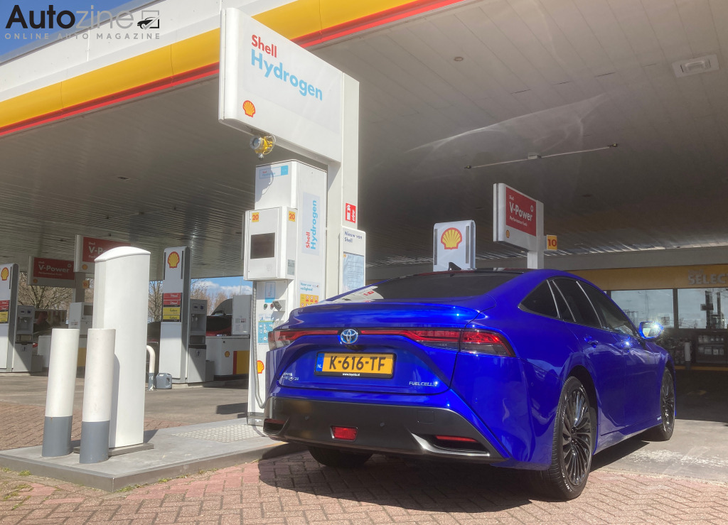Toyota Mirai (Tankstation)