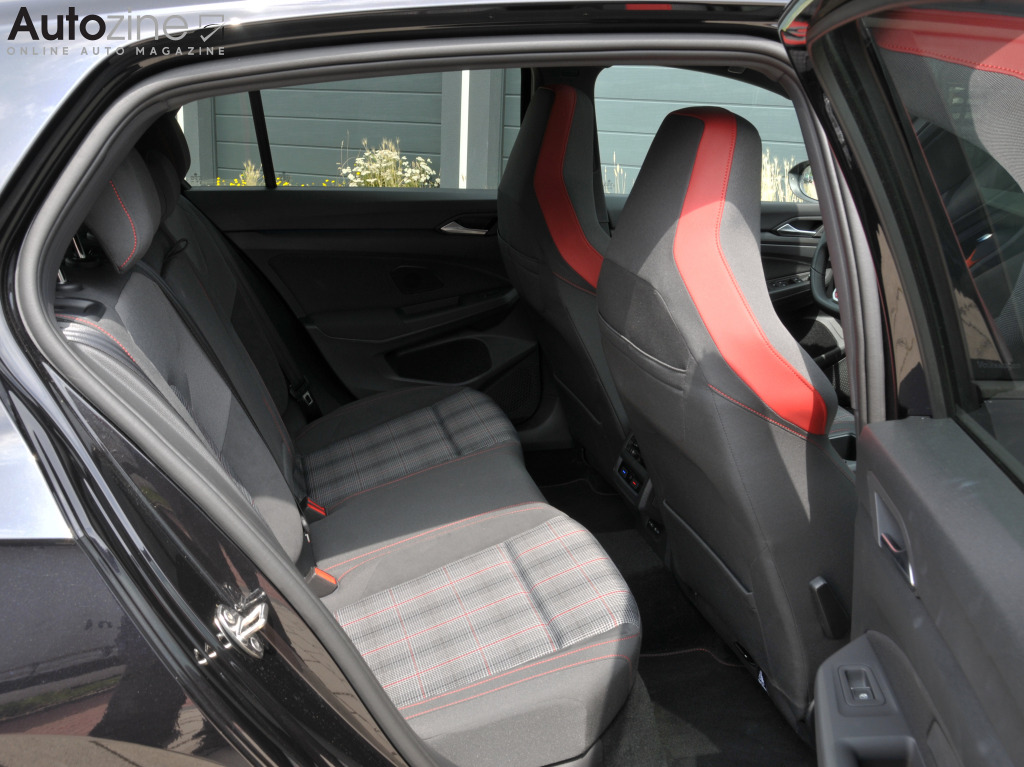 Volkswagen Golf GTI (Achterin)