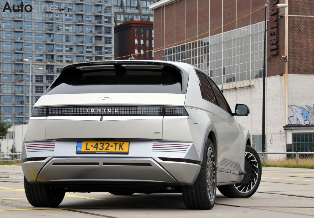 Hyundai IONIQ 5 (Driekwart achter)