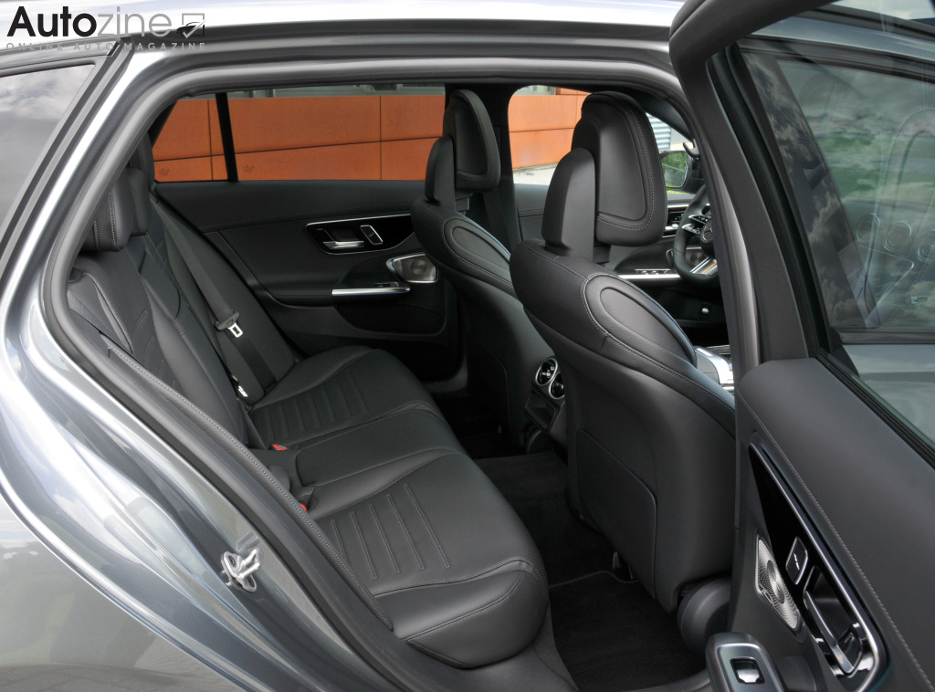 Mercedes-Benz C-Klasse Estate (Achterin)