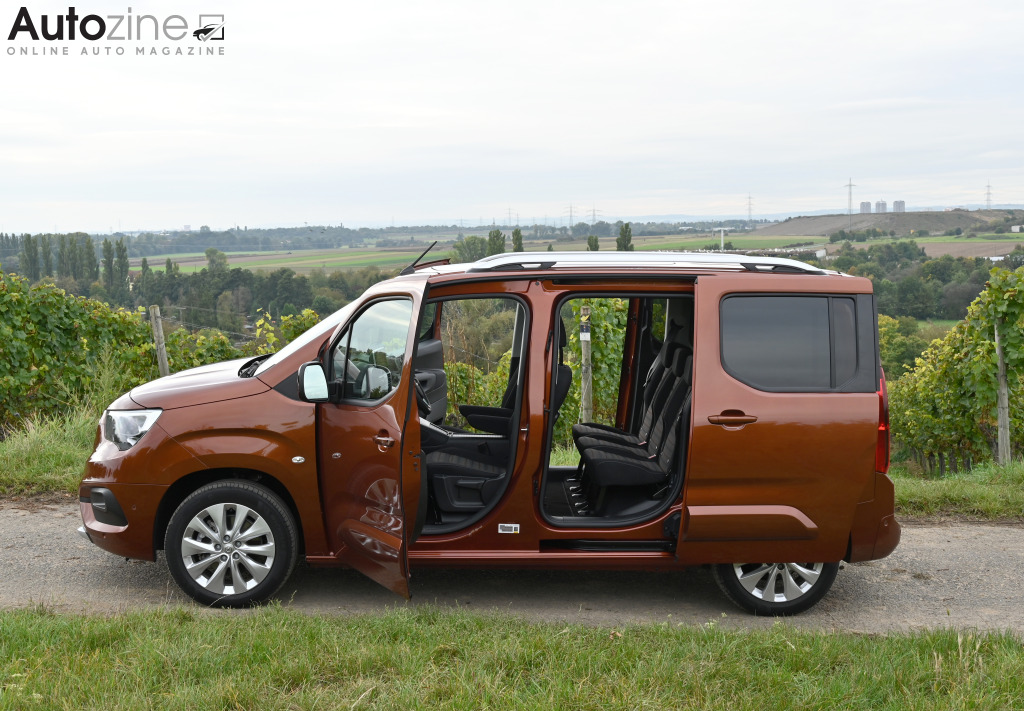 Opel Combo-e Life (Zijkant)