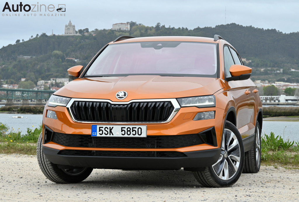 Skoda Karoq (Driekwart voor)