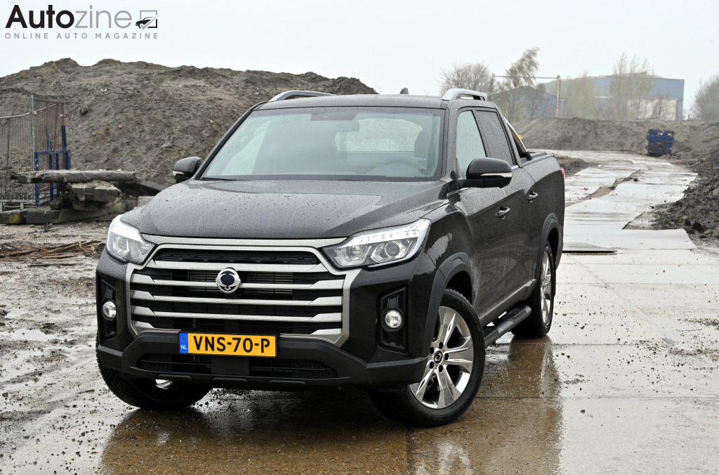 SsangYong Grand Musso (Driekwart voor)