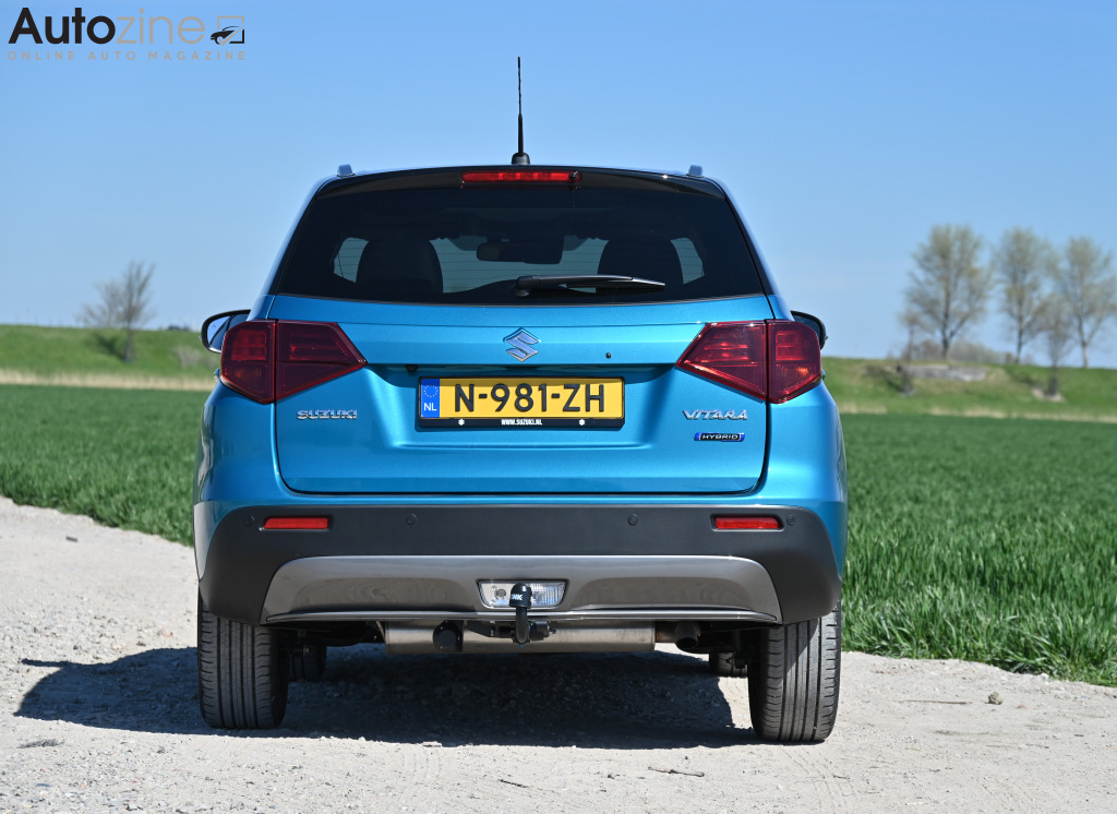Suzuki Vitara (Recht achter)