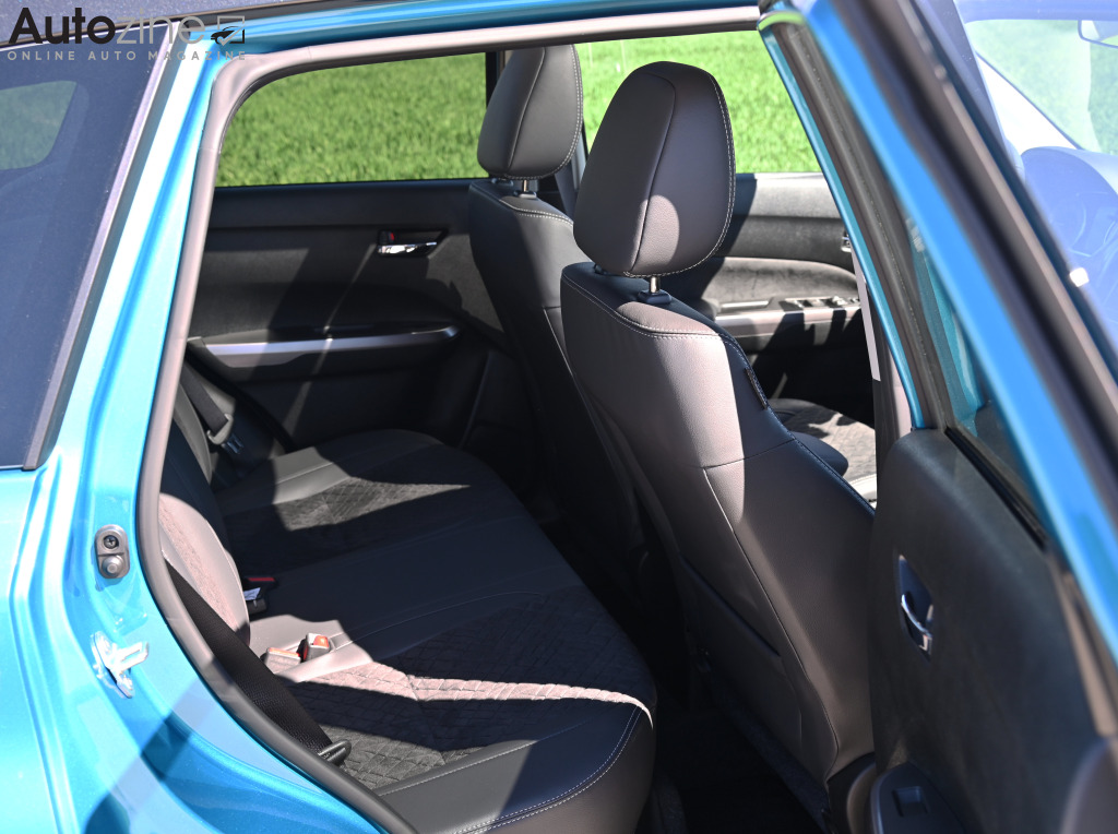 Suzuki Vitara (Achterin)